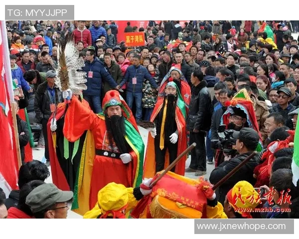 春节晚会聚焦足球明星精彩瞬间与感人故事展现体育精神与团圆氛围