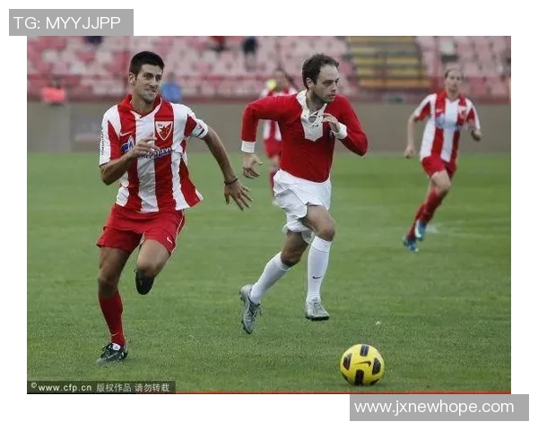 日本足球明星化身老年人展现不一样的魅力与人生故事