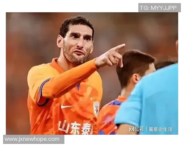 费莱尼足球明星的辉煌历程与场上风采解析 费莱尼足球明星的辉煌历程与场上风采解析