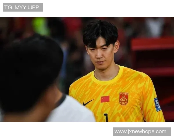 足球明星中谁的眼睛最小引发球迷热议与讨论