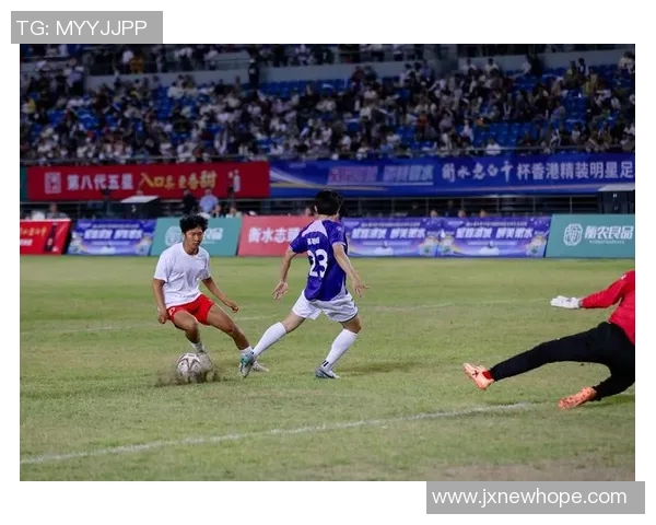 足球明星喜迎新生儿子家庭幸福生活再添新成员