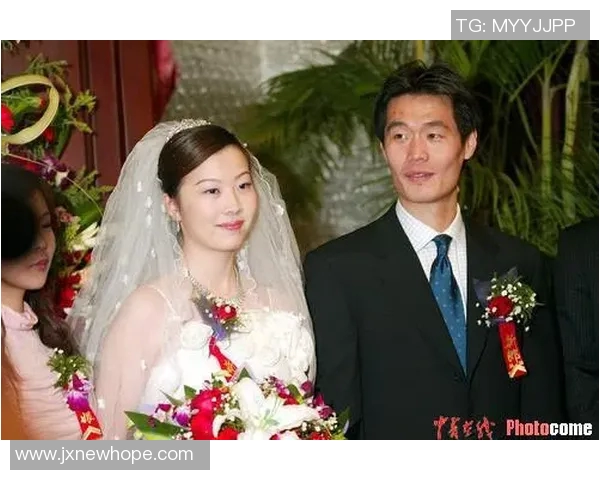 足球明星小布夫妇接受媒体专访分享家庭生活与职业生涯的平衡秘诀