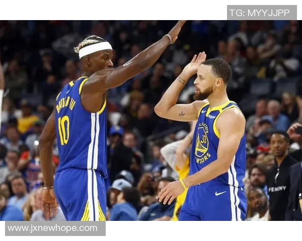 库里与马刺对决中最精彩的比赛回顾与分析